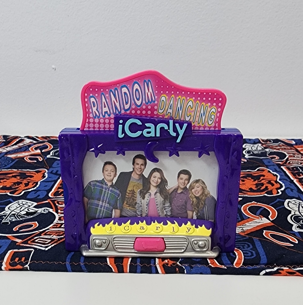 iCarly 2011 McDonald's Toy